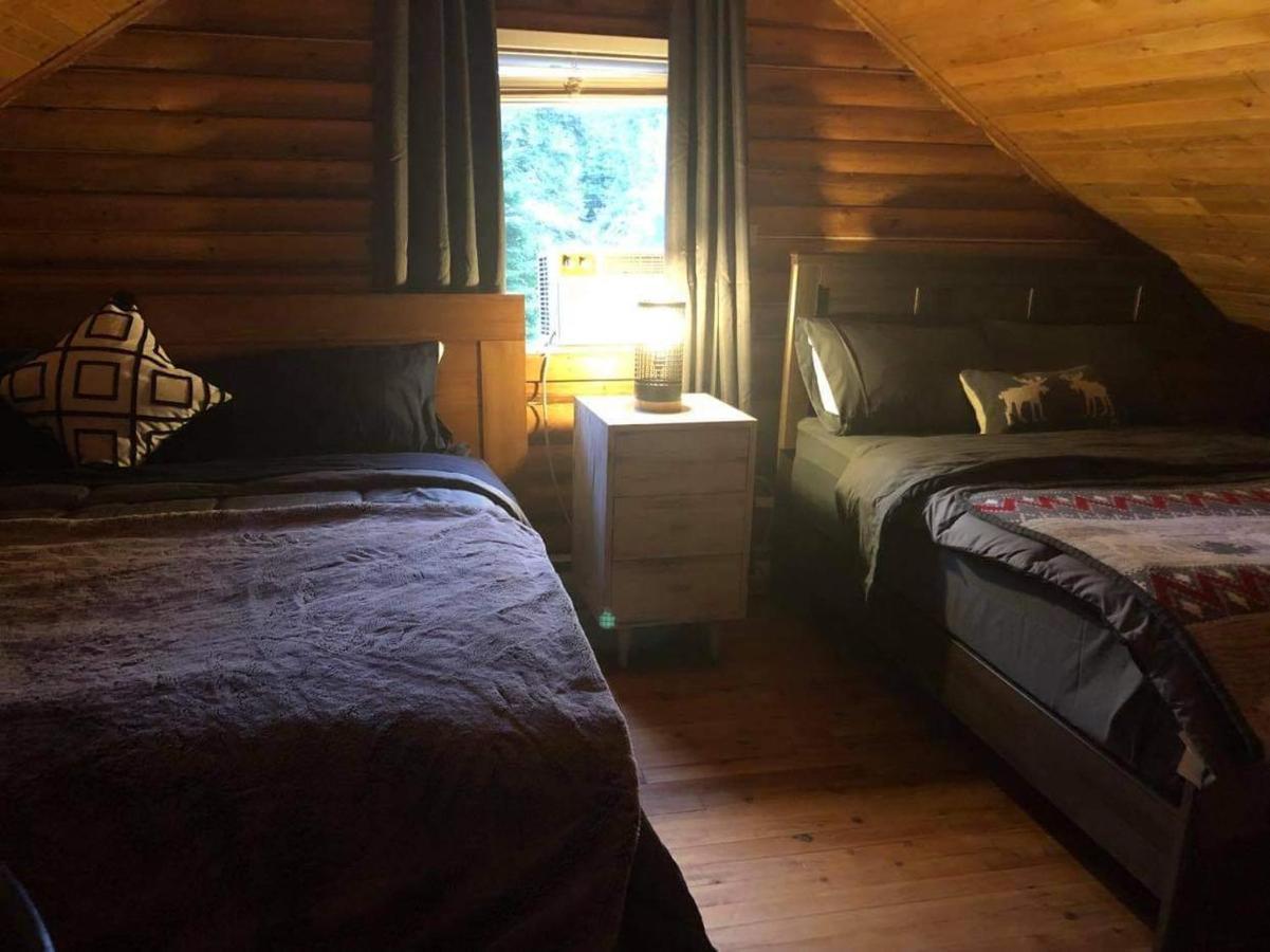 Le Chalet Au Souvenir Bouchette Bagian luar foto